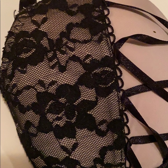 La Senza Black Lace Bra - Picture 2 of 4